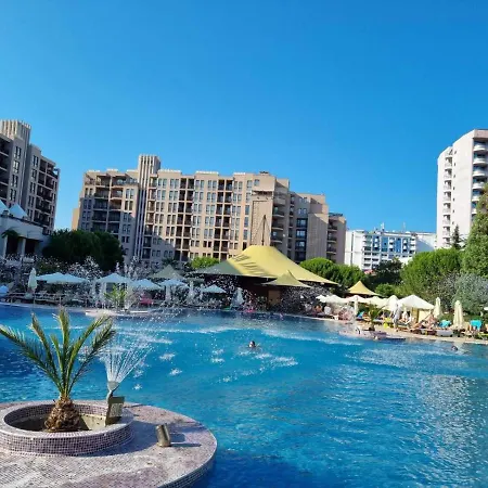 Royal Pool Sea 1 *